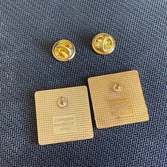 Sahib Shrine Circus Mom and Dad Pin 2006 Collectors Pins with Backs Great Cond - Picture 7 of 7